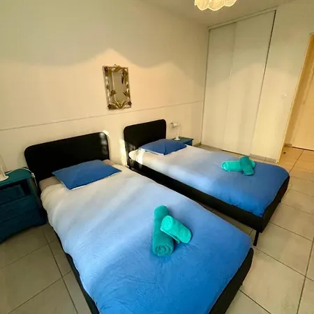 3 Chambres, Metro Tram A 50 M, Double Parking Prive ! Vaulx-en-Velin Exterior photo