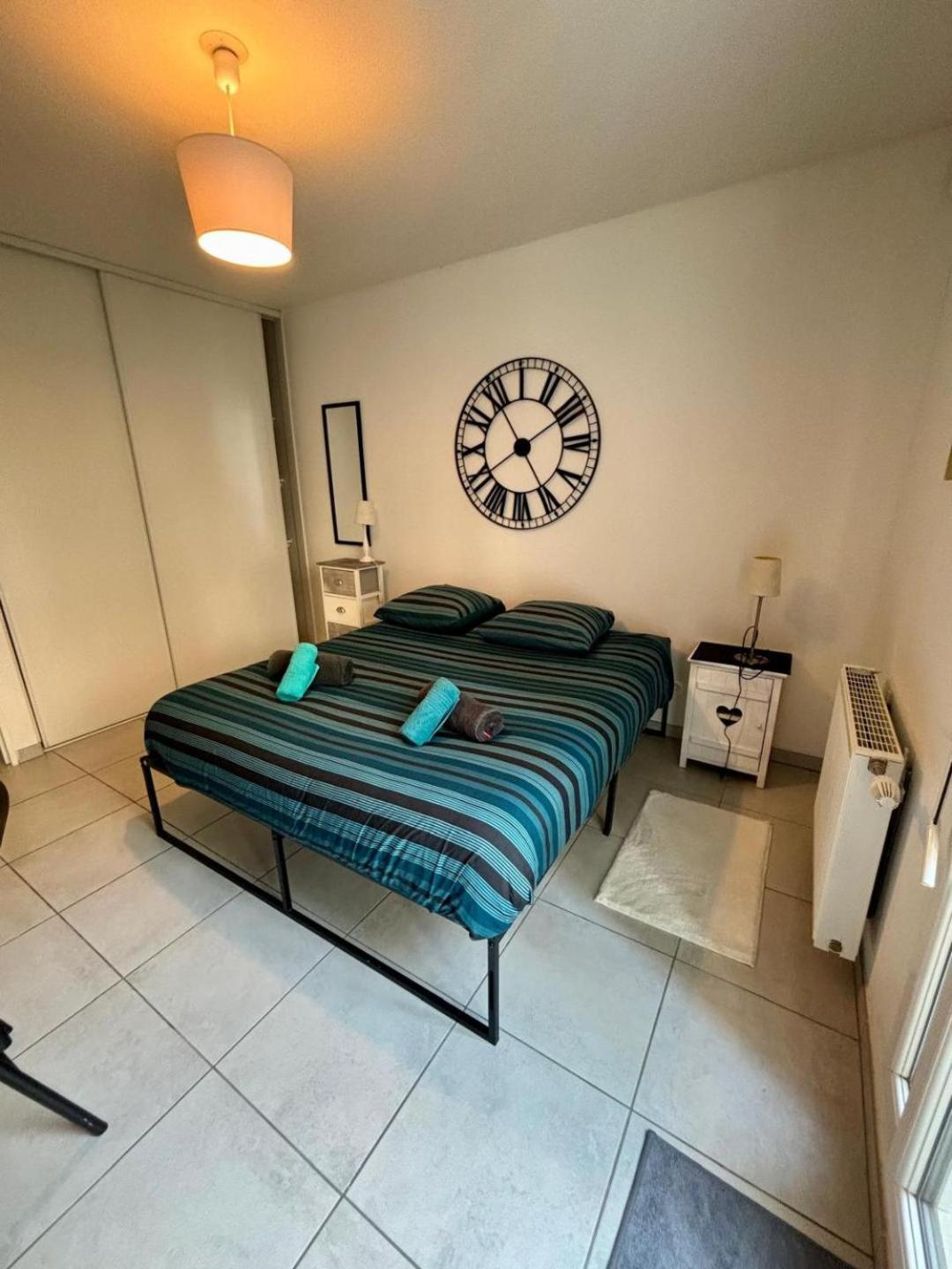 3 Chambres, Metro Tram A 50 M, Double Parking Prive ! Apartamento *
